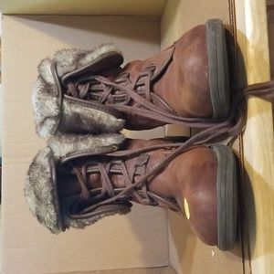 Austin trading company size 11 brown fur lace boots